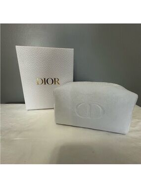 ✨ Dior White Felt Cosmetic Pouch – Embossed Logo + Box – New